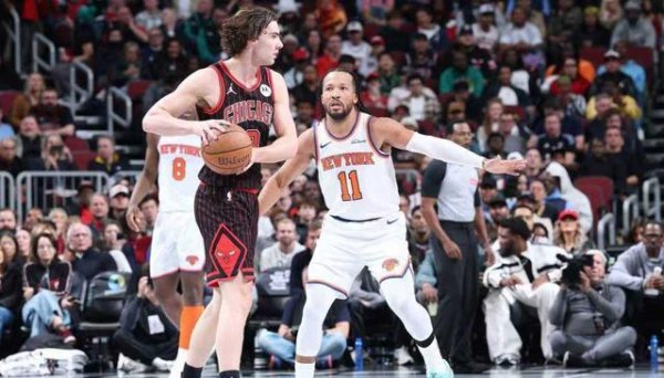 智策管家 东部第一！公牛力克尼克斯5战全胜 吉迪32+10+9创生涯新高